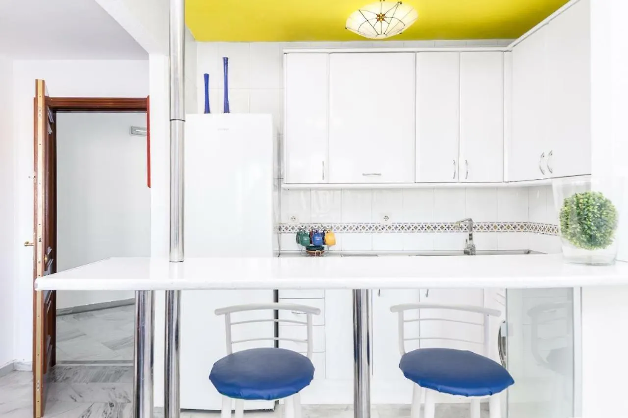 Lovely Suite With River Views And Parking Málaga