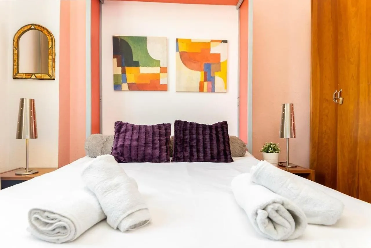 Lejlighed Lovely Suite With River Views And Parking Málaga