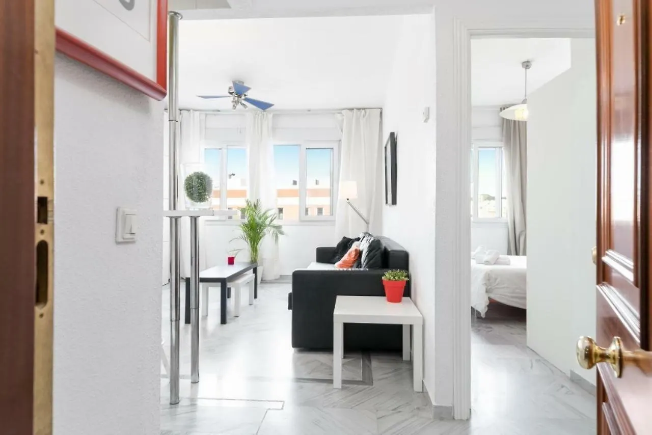 Lovely Suite With River Views And Parking Málaga Spanien