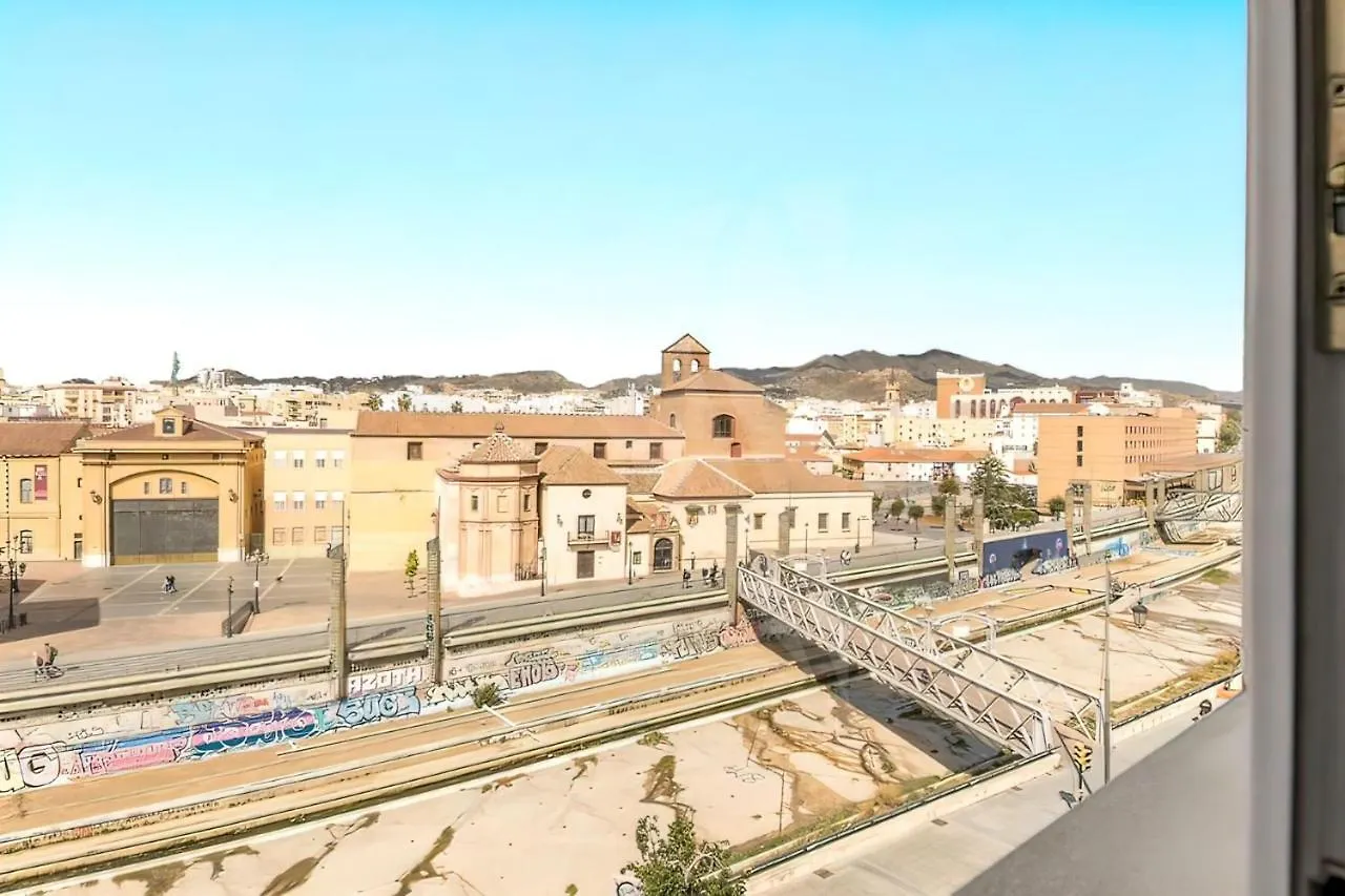 Apartamento Lovely Suite With River Views And Parking Málaga